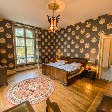 Private Castle With Park - Chateau Guillermo La Moncelle Luaran gambar