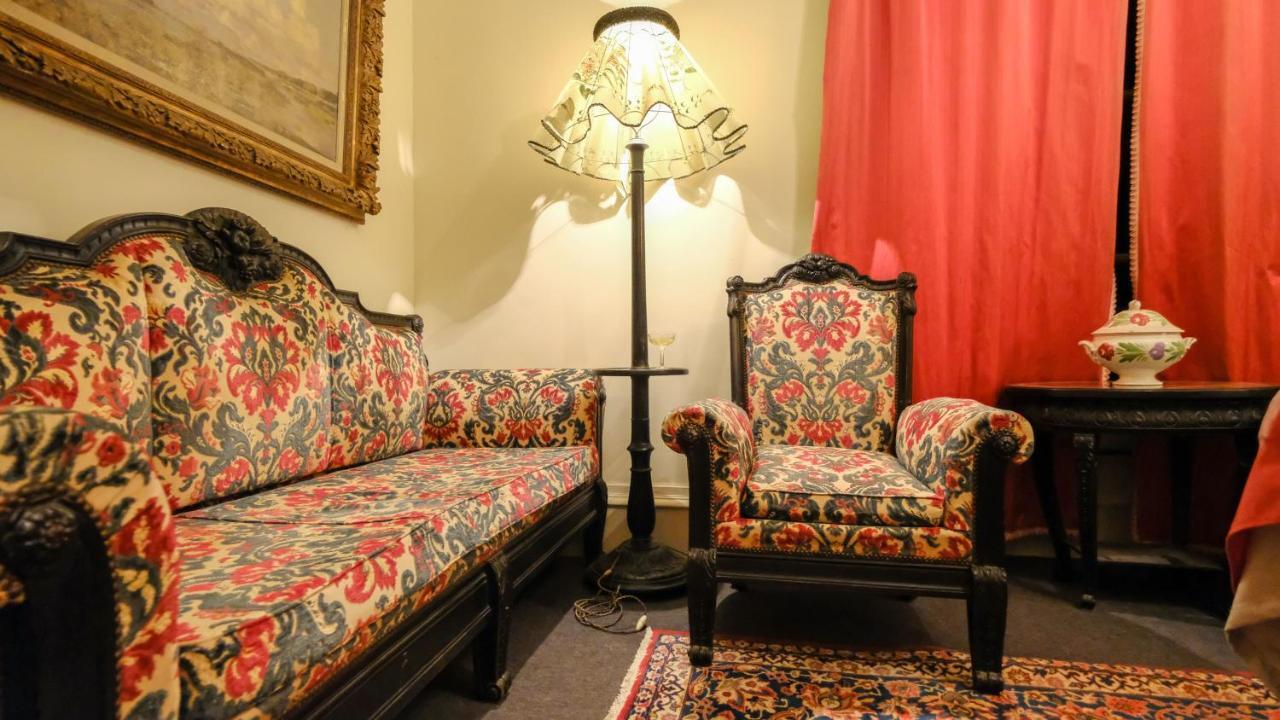 Private Castle With Park - Chateau Guillermo La Moncelle Luaran gambar