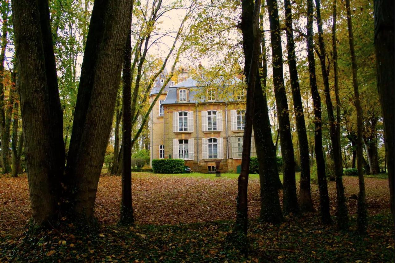 Private Castle With Park - Chateau Guillermo La Moncelle Luaran gambar