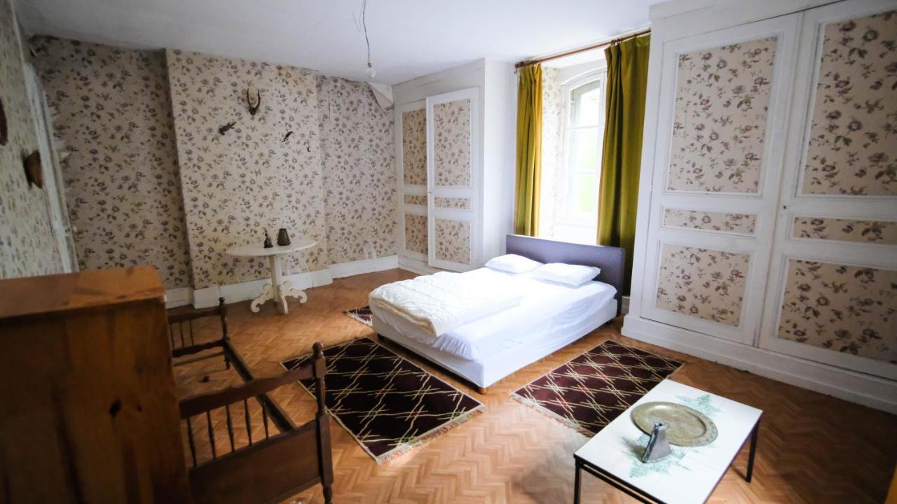 Private Castle With Park - Chateau Guillermo La Moncelle Luaran gambar