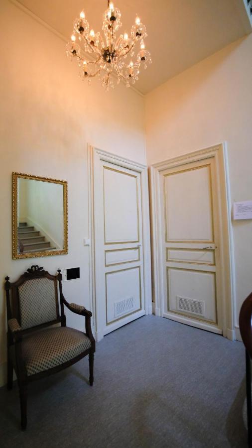 Private Castle With Park - Chateau Guillermo La Moncelle Luaran gambar