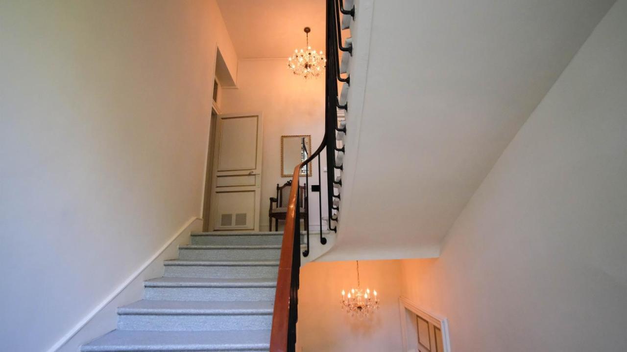 Private Castle With Park - Chateau Guillermo La Moncelle Luaran gambar